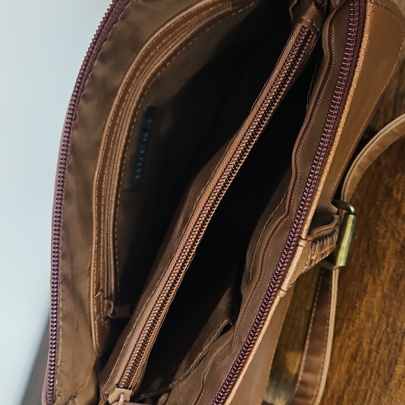 Bueno Tan and Brown Crossbody Bag - Picture 4 of 11